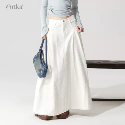 White Heart Jacquard A-Line Skirt With Pocket